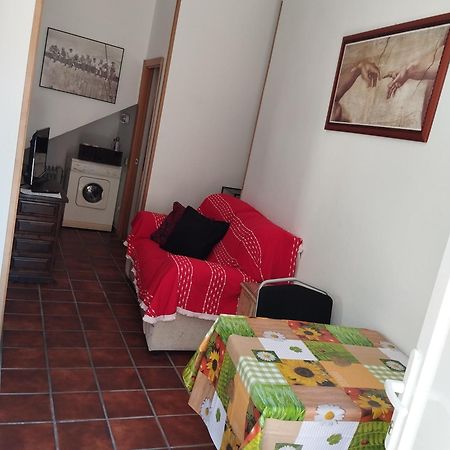 Apartamento En El Centro Del Pueblo Apartment Robledo de Chavela Exterior foto